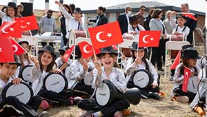 Çocuklarımızla Fidanlar Diktik