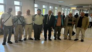 ESTÜ Rektörü Prof. Dr. Adnan ÖZCAN, Yurda Dönen İlk Hacı Kafilesini ESTÜ Hasan Polatkan Havalimanında Karşıladı