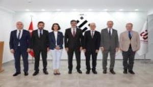 Anadolu Üniversitesi Rektörü Prof. Dr. Fuat Erdal’dan ESTÜ Rektörü Prof. Dr. Adnan Özcan’a Hayırlı Olsun Ziyareti