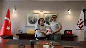 Türkiye 1121’incisi olarak Üniversitemize Yerleşen Sinem Yalçını, Rektör Prof. Dr. Döğeroğlu Makamında Kabul Etti