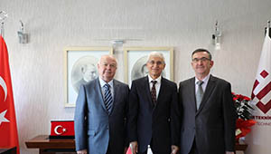 Türk Dünyası Vakfı Mütevelli Heyet Başkan Vekili Prof. Dr.  Fazıl Tekin ve Türk Dünyası Vakfı Genel Sekreteri Mustafa Fıratlı'dan, Rektör Prof. Dr. Adnan Özcan’a Hayırlı Olsun Ziyareti 