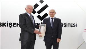 Eskişehir Milletvekili Dr. Arslan Kabukçuoğlu, Rektör Prof. Dr. Adnan Özcan’a Hayırlı Olsun Ziyaretinde Bulundu
